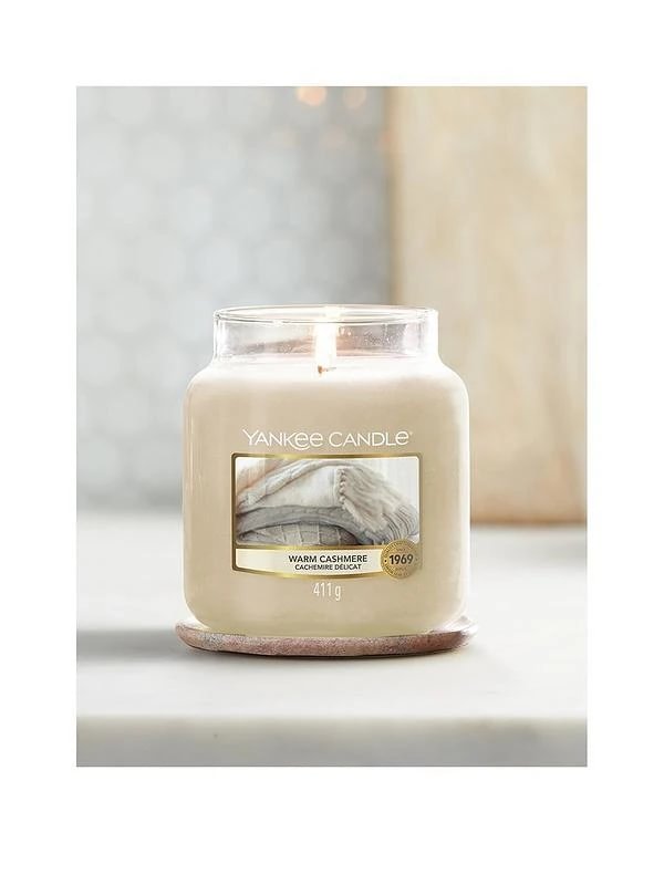 Yankee Candle Classic Medium Jar Warm Cashmere žvakė 411g